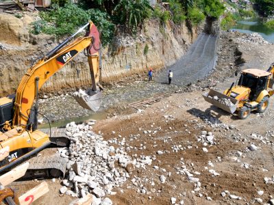 Puente de los Hierros avanza y transformará acceso en Baní