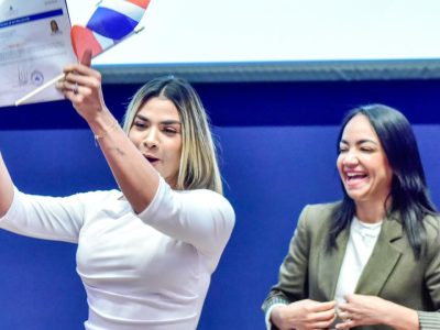 Ministra de Interior y Policía juramenta a 149 de extranjeros que asumen nacionalidad dominicana