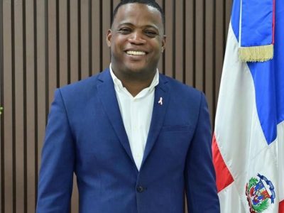 Presidente Luis Abinader designa a Robert Martínez como vicecónsul en Panamá