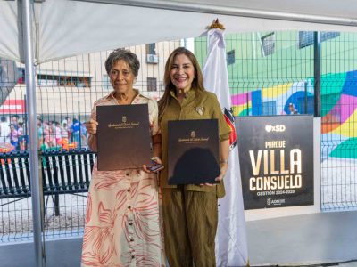 Carolina inaugura parque Villa Consuelo y entrega entorno más seguro para personas no videntes