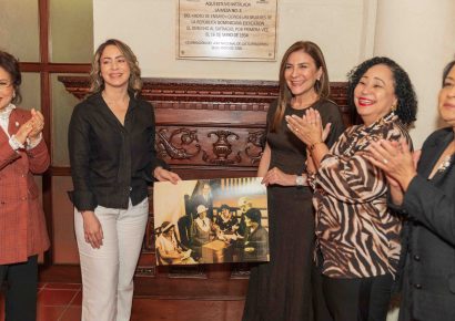 Reconocen al Palacio Consistorial como lugar del primer voto femenino de ensayo en RD