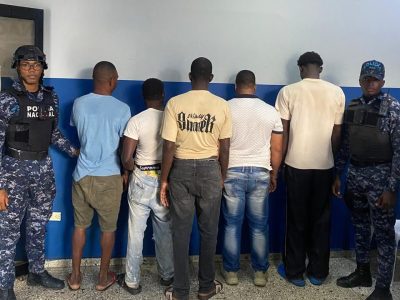 Policía Nacional recupera más de 600 pollos robados y detiene a cinco personas en La Vega