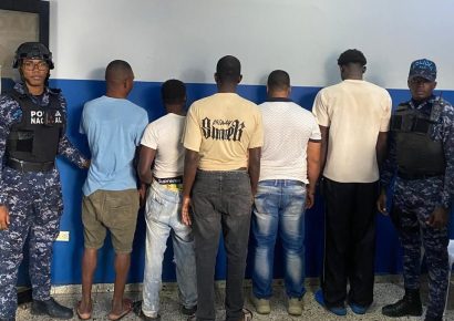 Policía Nacional recupera más de 600 pollos robados y detiene a cinco personas en La Vega