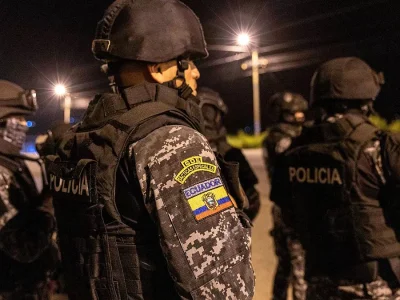 Policía de Ecuador detiene 49 extorsionadores en Guayas