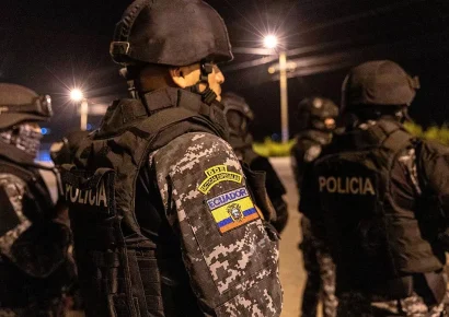 Policía de Ecuador detiene 49 extorsionadores en Guayas