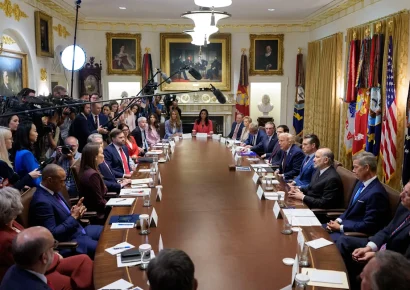 Trump traslada reunión de gabinete a la Casa Blanca por mal clima