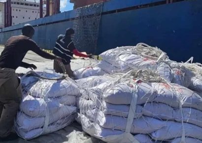 China envía 15.000 toneladas de arroz a Cuba como parte de ayuda alimentaria de emergencia