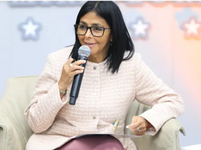 Delcy Rodríguez pide fin total de sanciones: «No teman a una Venezuela libre»