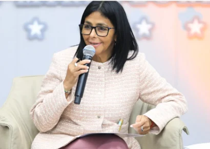 Delcy Rodríguez pide fin total de sanciones: «No teman a una Venezuela libre»