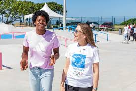 Carolina Mejía comparte recorrido por el Malecón Deportivo con Marileidy Paulino