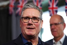 El primer ministro Keir Starmer se niega a dimitir pese a la presión interna