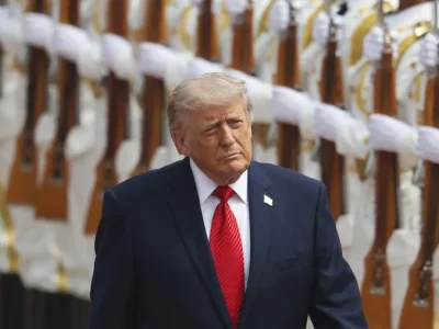 Trump asegura que a Estados Unidos le sería “sencillo” resolver la crisis en Cuba y ofrece apoyo a la isla