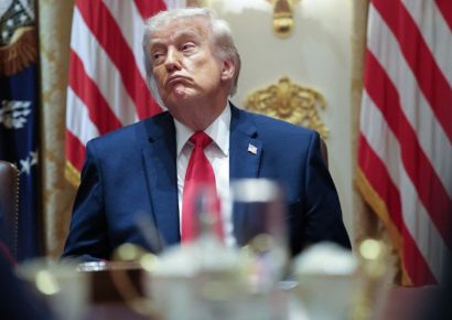 Trump pide cambios en borrador de acuerdo con Irán