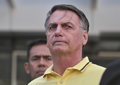 Bolsonaro evoluciona favorable tras cirugía en el hombro