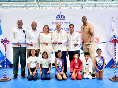 Abinader entrega cinco pabellones deportivos en La Romana