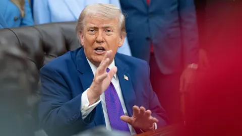 Trump confía en que Cuba se acerque a EE.UU. y no a China