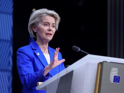 La presidenta de la Comisión Europea, Von der Leyen, pide a Europa reducir su dependencia en energía, seguridad y suministros