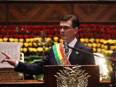 Gobierno de Bolivia acuerda con mineros tras violentas protestas en La Paz