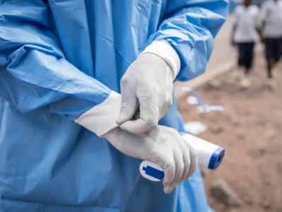 EE.UU. instala centro de cuarentena por ébola en Kenia