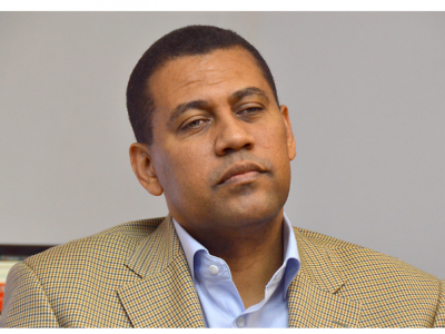 Guido Gómez Mazara destaca madurez democrática en Colombia
