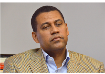 Guido Gómez Mazara destaca madurez democrática en Colombia