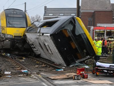 Tragedia en Bélgica: choque entre tren y minibús escolar deja cuatro fallecidos