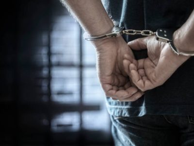 Prisión preventiva contra hombre acusado de agredir y robar a adulto mayor en Tenares