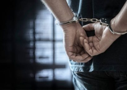 Prisión preventiva contra hombre acusado de agredir y robar a adulto mayor en Tenares
