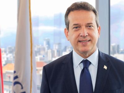 Ito Bisonó resalta liderazgo de Abinader en ceremonia de FIU