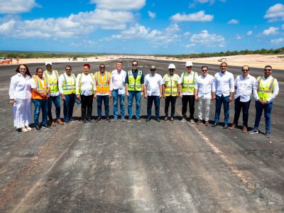 Paliza supervisa avances del Aeropuerto Cabo Rojo