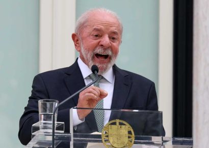 Lula critica a Flávio Bolsonaro por financiamiento de filme