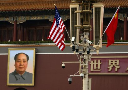 Trump llega a Pekín para su segunda visita oficial a China desde 2017