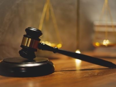 Condenan a 20 y 10 años a dos hombres por homicidio en Baní