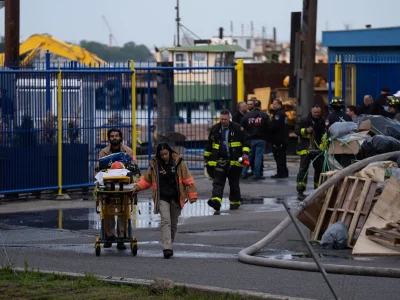 Identifican a trabajador fallecido en explosión de astillero en Staten Island