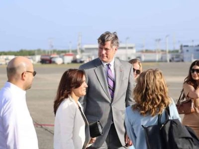 Subsecretario de EE.UU. Christopher Landau llegó al país