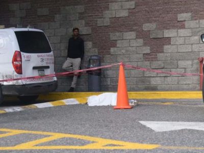 Policía Nacional investiga trágica muerte de un hombre tras caer del cuarto piso de plaza central