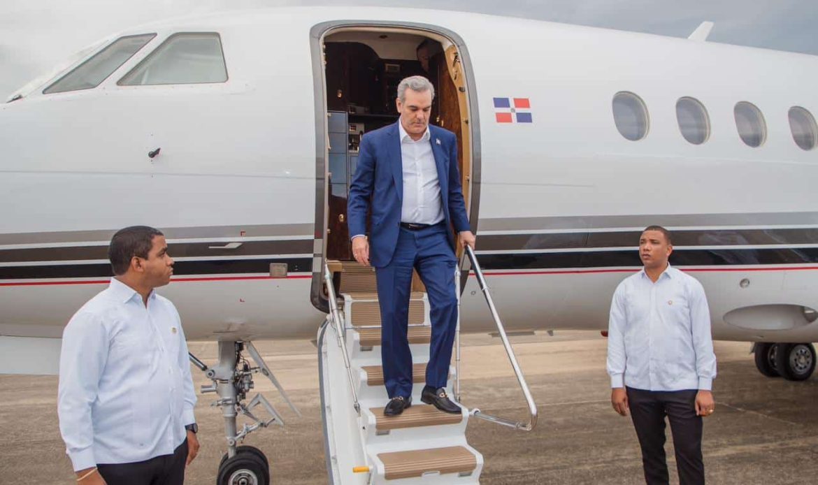 Abinader retorna al país tras agenda en Panamá y Guyana