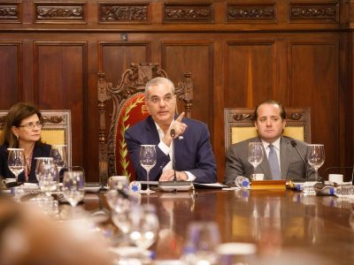 Gobierno anunció reduce 50 % de fondos a partidos sin consenso previo y genera rechazo político