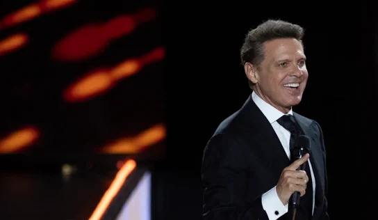 El cantante mexicano Luis Miguel continúa hospitalizado en una clínica de Nueva York tras procedimiento médico
