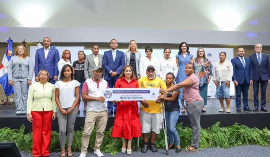 Gobierno y PNUD lanzan seguro innovador para proteger hogares ante lluvias y huracanes