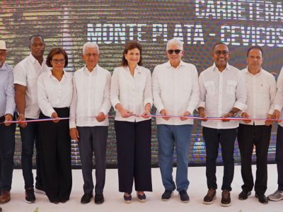 Vicepresidenta Raquel Peña entrega carreteras Monte Plata–Cevicos y San Pedro–Rincón Claro