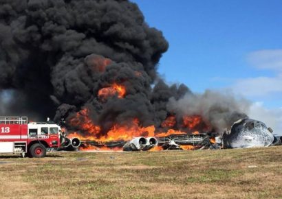 Se estrella un bombardero B-52 en California