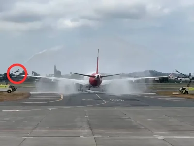 Avión de Iberia impacta vehículo de bomberos en Guayaquil