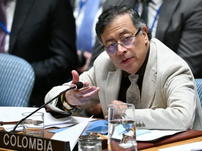 Petro, suspendido provisionalmente de la Presidencia hasta después de las elecciones