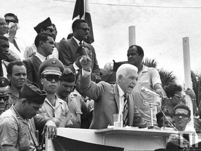 Hoy se conmemoran 117 años del natalicio de Juan Bosch, escritor y expresidente de la República Dominicana