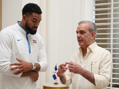 Karl-Anthony Towns conversó con Abinader y prometió traer el trofeo de la NBA a RD