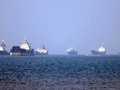 EE. UU. afirmó que aumentó el tránsito de crudo por Ormuz pese al bloqueo iraní