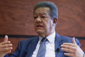 Leonel Fernández minimiza renuncias en Fuerza del Pueblo y asegura fortalecimiento interno