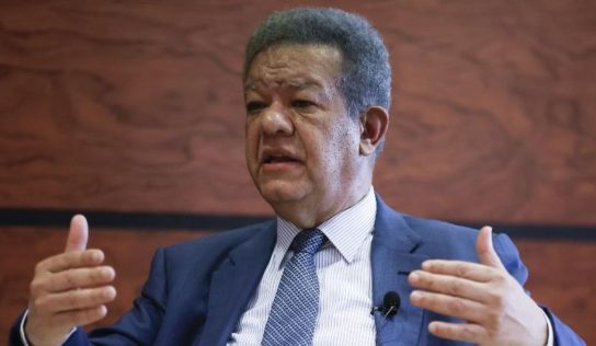 Leonel Fernández minimiza renuncias en Fuerza del Pueblo y asegura fortalecimiento interno