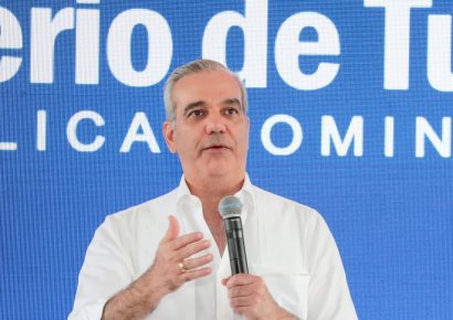 Abinader anuncia teleférico hasta Quita Sueño y ampliación de la carretera Sánchez en Haina